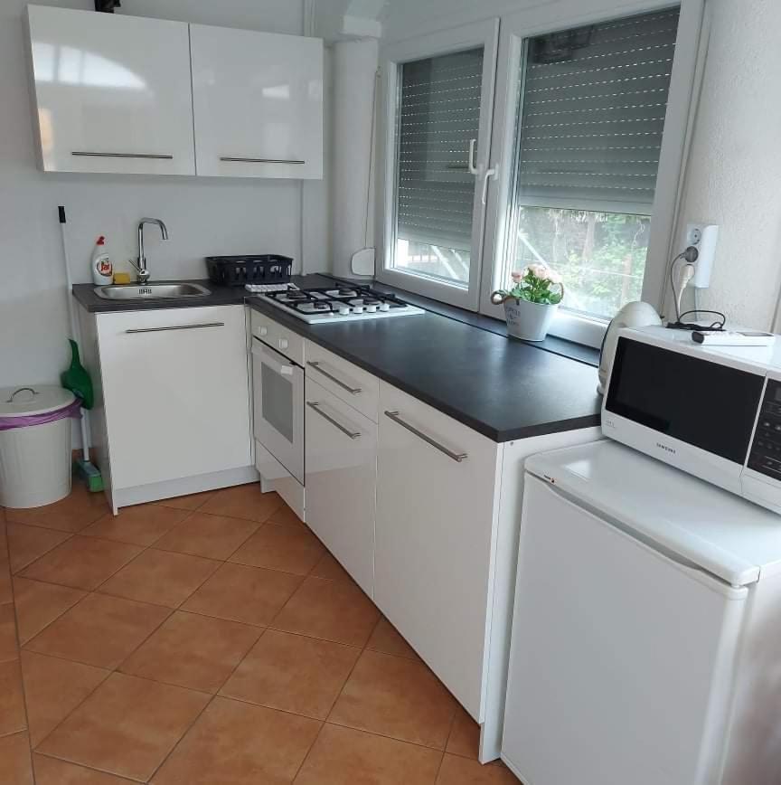 Alsóörs Rege Apartman 2 מראה חיצוני תמונה