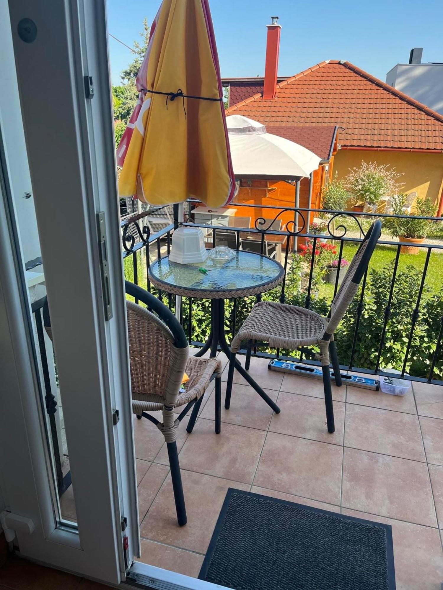 Alsóörs Rege Apartman 2 מראה חיצוני תמונה